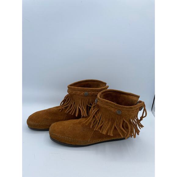 Minnetonka Women’s Sz 9 Suede Fringe Ankle Moccasin Boots Brown Concho Braid Zip - Picture 1 of 7